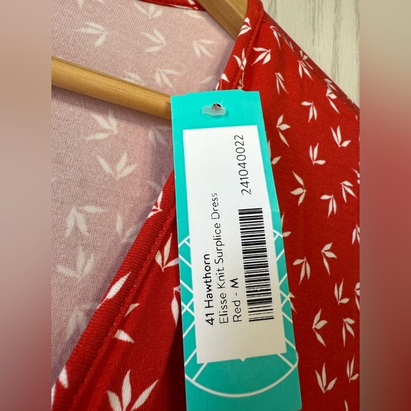 41 Hawthorn Red & White Elisse Knit Surplice Dress Size M NWT - Picture 6 of 7